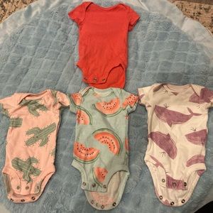 4 set of newborn baby onesies
